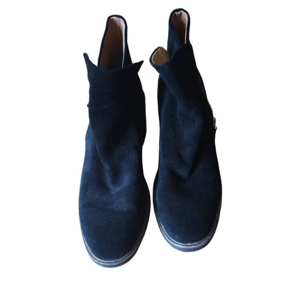 Gentle Souls by Kenneth Cole Black Suede Side Zip Ankle Boots, Size 10M - Picture 3 of 5